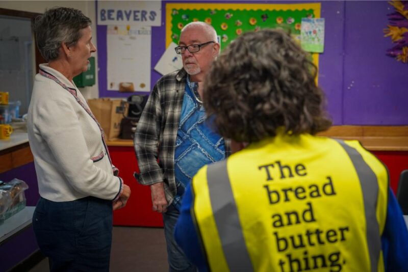 Mary Creagh talks to Bread and Butter Thing volunteers.